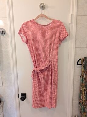 J.McLaughlin Coral Pink Geometric Print Dress | Short Sleeve | Tie Waist | Women